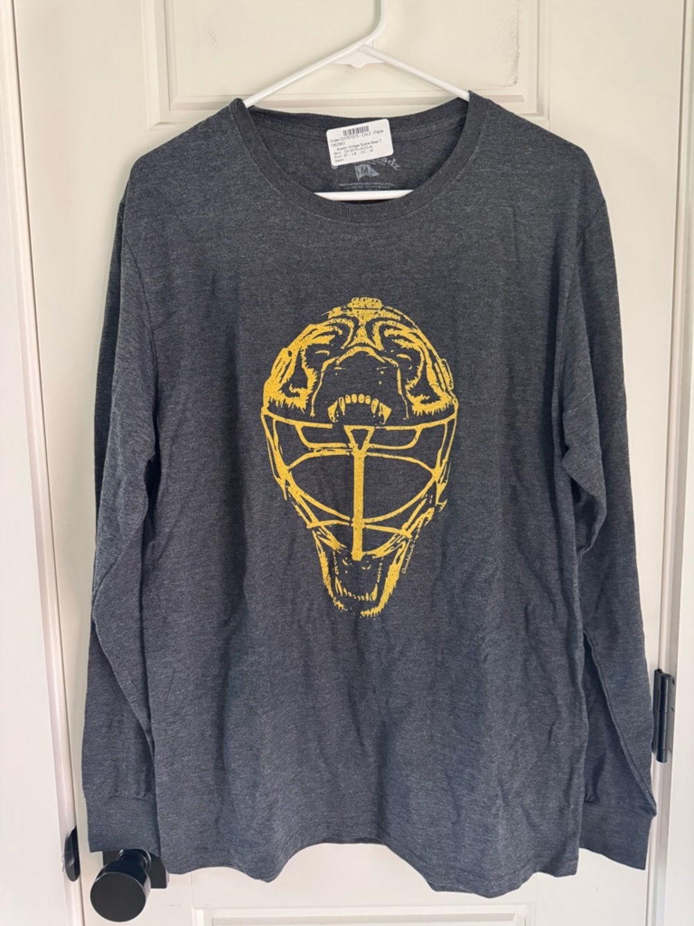 Chowdaheadz Boston Bruins Vintage Goalie Mask T-Shirt Long Sleeve Medium NWT